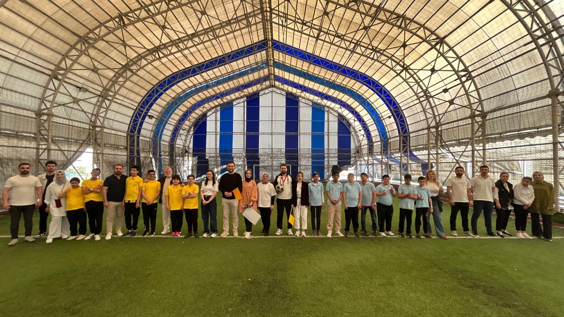 ENGELLİLER HAFTASINDA ANLAMLI BİR FUTBOL MAÇI